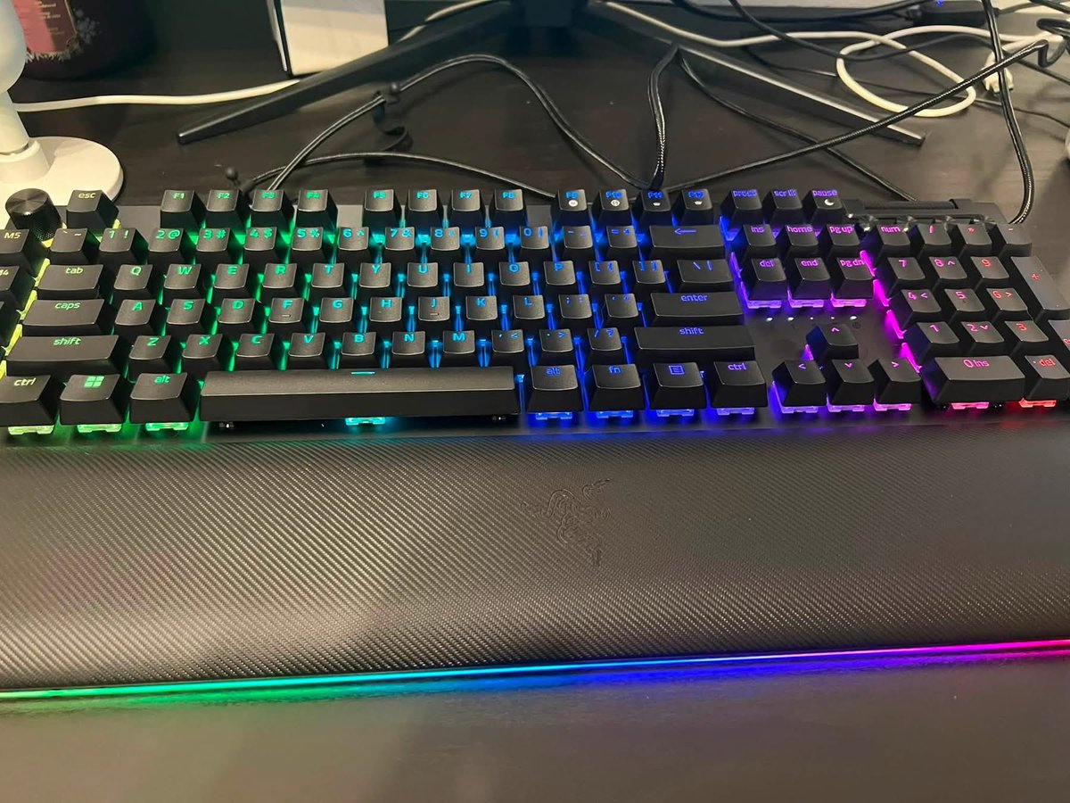 pangpiyathida's tweet photo. ขออนุญาต #ส่งต่อคีย์บอร์ด #ส่งต่อ
Razer blackwidow v4 pro keyboard 
มือสอง ใช้งานน้อยมากกของครบ หนังไม่ลอก มีกล่องคลุมตลอด ประกันหมดแล้ว
3600 รวมส่งค่ะ เพิ่มเติมทักมาได้เลยค่ะ
 
#ส่งต่อkeyboard #ส่งต่อคีย์บอร์ดมืองสอง
#คีย์บอร์ดมือสอง #คีย์บอร์ดmechanical #keyboard #ส่งต่อเมาส์ https://t.co/LKDoCaT5WZ