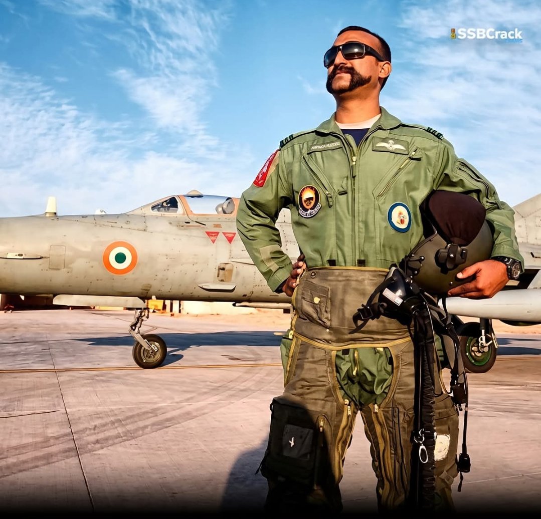 MeghUpdates's tweet photo. 🚨 BIG BREAKING: 🇮🇳

GROUP CAPTAIN ABHINANDAN VARTHAMAN RETIRES FROM IAF

Group Captain Abhinandan Varthaman has taken remature retirement from the Indian Air Force after nearly 22 years of service.

He has now reportedly joined regional airline FLY91 as a commercial pilot.

He is currently undergoing training to fly ATR 72-600 aircraft.