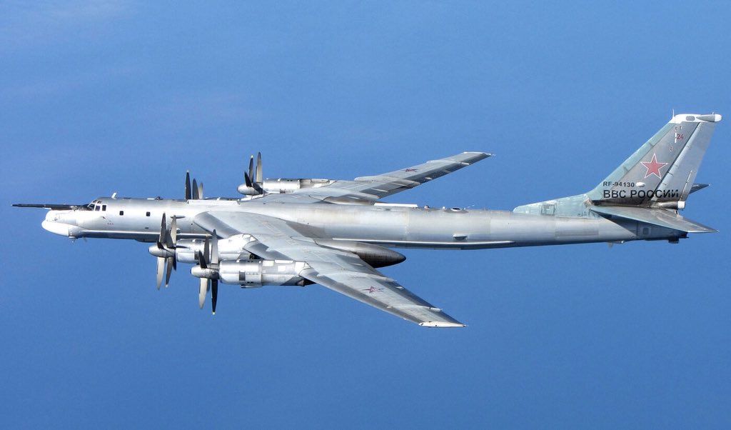 WalliseropsJP's tweet photo. @macchiMC72 日本に来る爆撃機って言えばツポレフだよね！ロシア怖い！ https://t.co/0v9LQhTt9Q