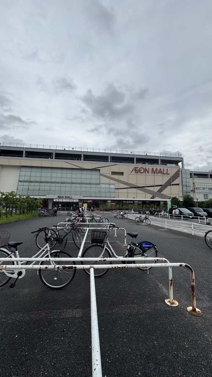 ApiaKinseiin's tweet photo. イオンモール川口前川の
骨盤のセミナーを終えました。
70になって必要なことは
呼吸と
腸腰筋
鍛え方を細かく指導してきました。
大転子の触り方
骨盤底筋の動かし方
とっても大切、足関節の正しい使い方
です。

しかしイオンモールは広ーい
なんでもあるわ(΄◉◞౪◟◉｀) https://t.co/yAsJklDcrB