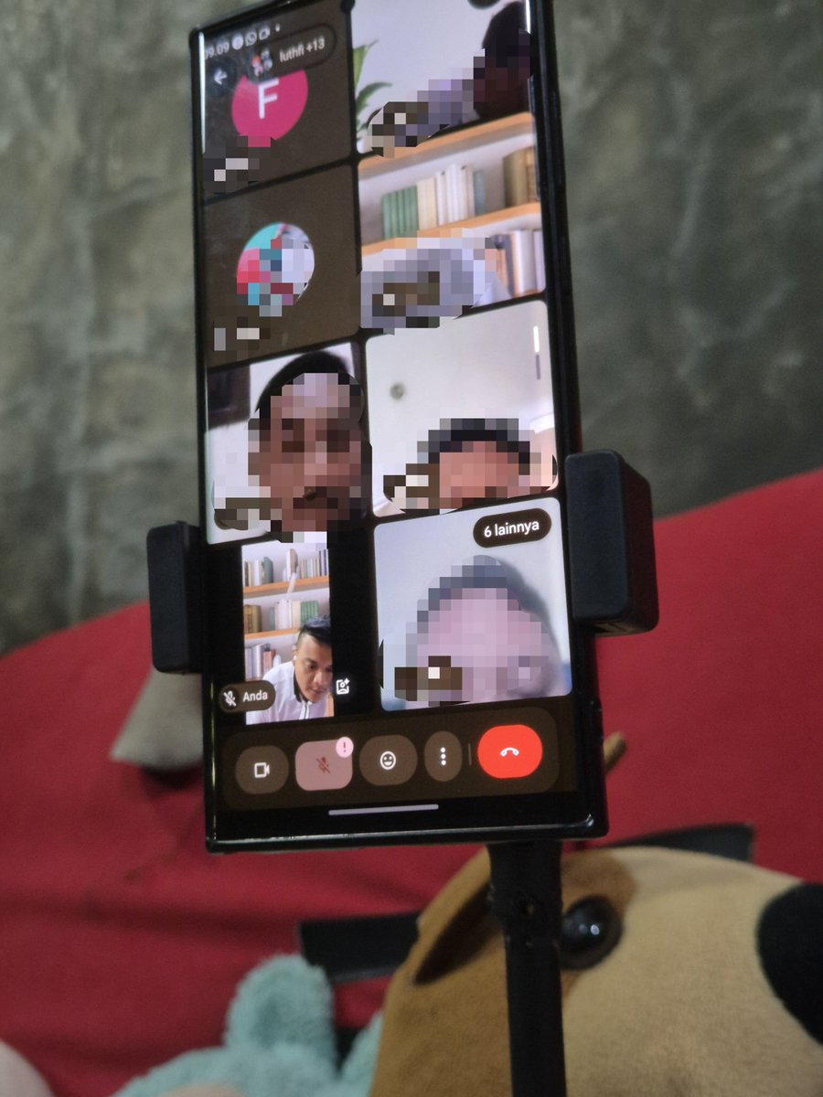 Hokben03's tweet photo. Jujur baru tau ada modelan interview yang langsung grup gini, ini pun peserta lain jadi dengerin dan ikutan nyimak sesi interviewnya 1 per 1. 

Kayak ga ada ranah privasinya ga si? Apa aku yang kudet dengan perkembangan zaman? https://t.co/EDz90NrUVk