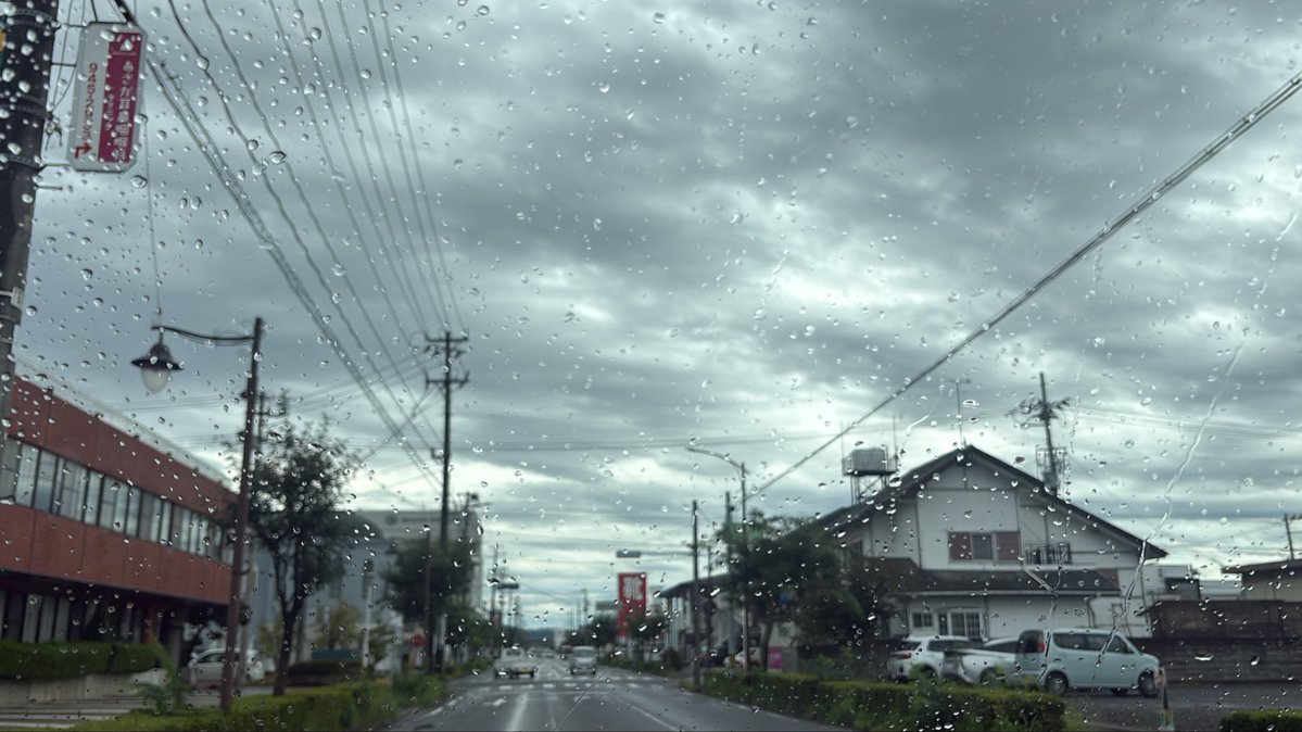 wakuwakuippo's tweet photo. 今日は郡山でママクリーン

雨です☔️

除草剤散布が出来ませ〜ん💦

でも、結構草が抑えられていている感じ✨️ https://t.co/bZV7wlRtxx