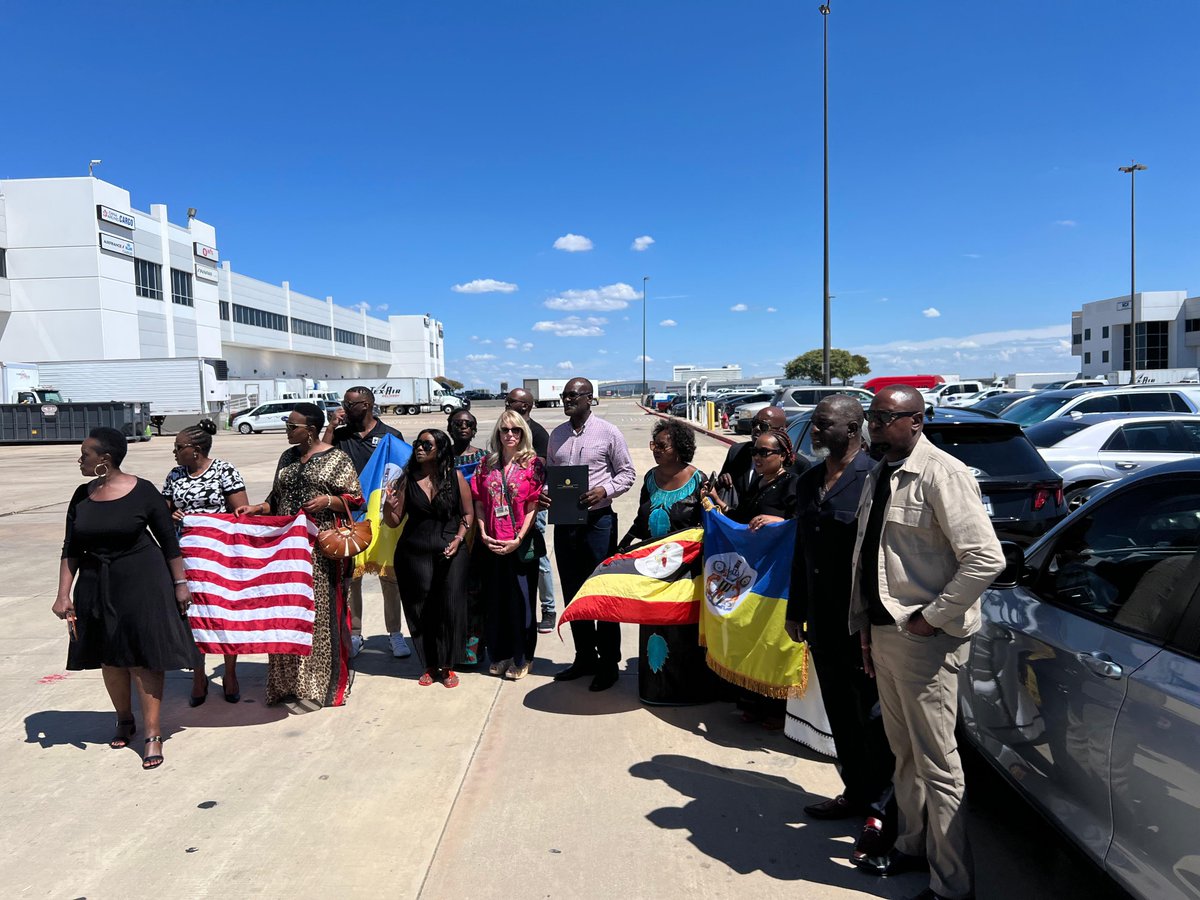 Iamkabareebe's tweet photo. Journey mercies to all.  We pray for strength, love, and support, and thank you all in Dallas for your continued support during this trying time.  God bless you all.🙏❤️✝️

Thank you guys for being there for the Tooro royal family and all the batooro🙏🏾❤️ https://t.co/SsUrmtCC7w