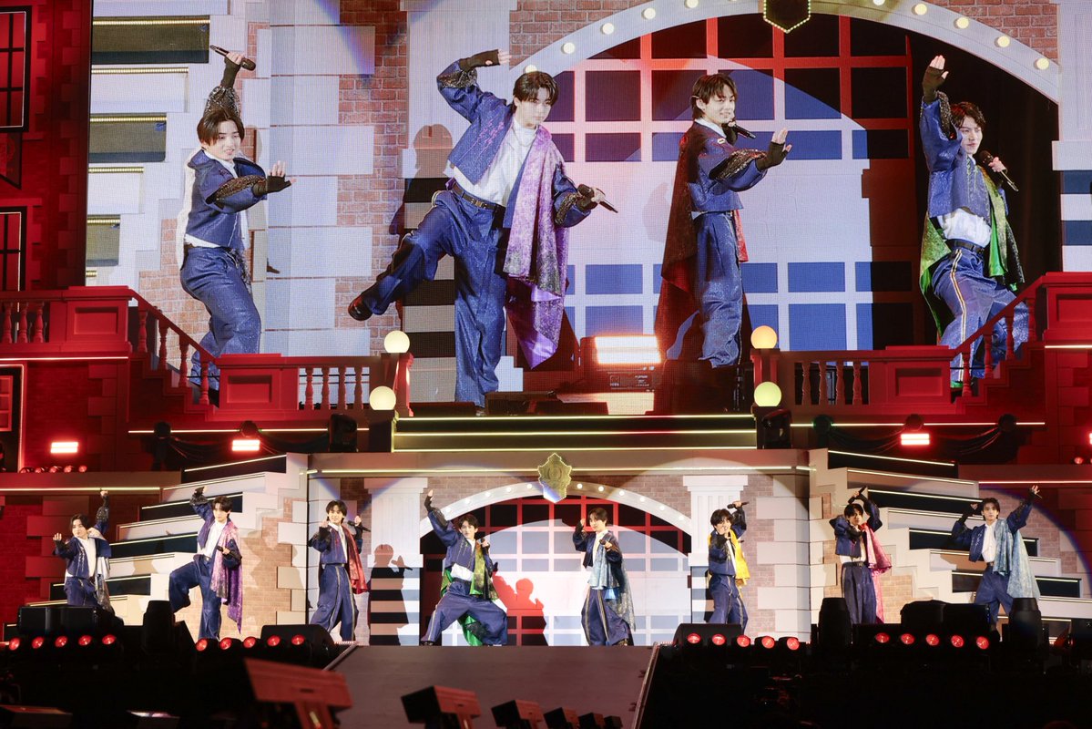 realsoundjp's tweet photo. ＼EBiDAN THE LIVE 2026 ライブ写真公開🪩／

📸写真ギャラリーはこちら（全37枚）
https://t.co/409GSkZ0TX

EBiDANが大事にしてきた“自分らしさ”とは何なのか？
15年の歴史の先で結実した2026年の大きな飛躍！
『EBiDAN THE LIVE 2026』2学期徹底レポート
#Lienel #iiONDO #EBiDAN https://t.co/X2hak7CbzC