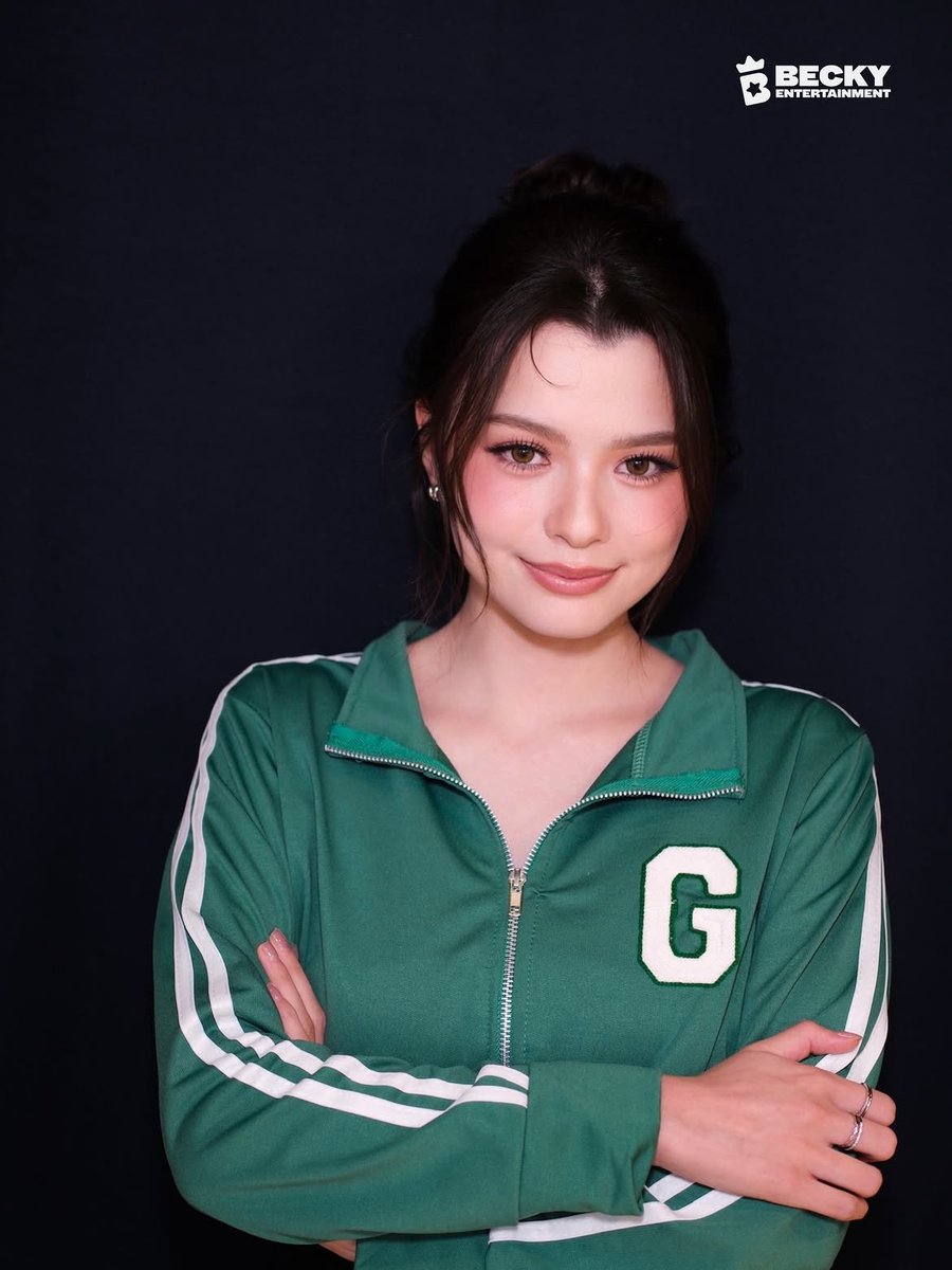 beckyfanclub05's tweet photo. 📸 💜 : 𝗯𝗲𝗰𝗸𝘆𝗲𝗻𝘁𝗼𝗳𝗳𝗶𝗰𝗶𝗮𝗹

Becky Armstrong @AngelssBecky x GrabFood @GrabTH ถูกกว่าชัวร์* x FreenBecky : SWEAT &amp; SWEET คู่ฟิตลิขิตรัก 💚✨🍀

FREENBECKY WITH GRABFOOD
#GrabFoodถูกกว่าชัวร์xฟรีนเบคกี้ #beckysangels #BeckyArmstrong #BeckyEntertainment https://t.co/PyXej7ufbw
