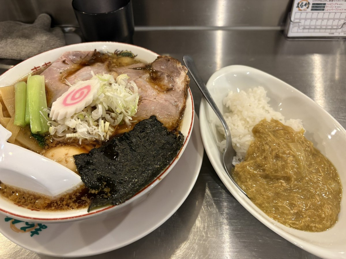 Chaunnhei's tweet photo. カレー三昧 https://t.co/Jg1BOq1Zu0