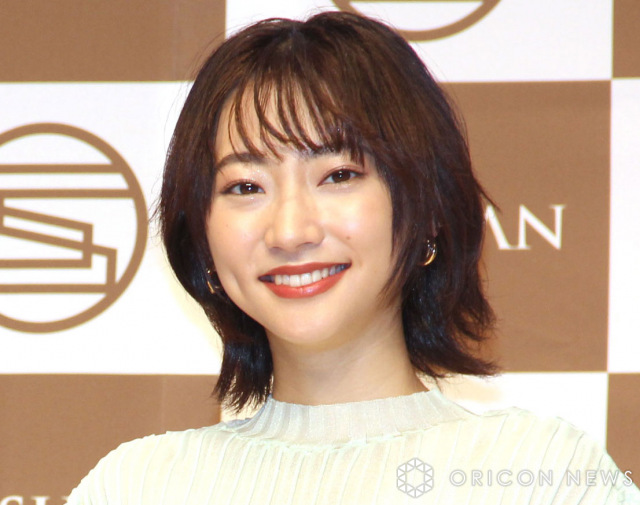 livedoornews's tweet photo. 【祝】武田玲奈、一般男性との結婚を発表「ささやかな幸せを大事に彼と共に」
https://t.co/mID4qUsPNO

自身のインスタグラムを更新し、「この度、かねてよりお付き合いさせて頂いていた一般の方と結婚することになりました」と結婚を発表した。 https://t.co/2kweTuCk31