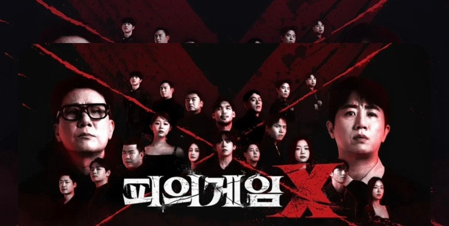 TesleMania's tweet photo. 피의게임을 결승까지 보면서 든 생각.

진짜 잘하는 사람은 "다음 수"를 안 본다. "상대가 둘 수밖에 없는 수"를 만든다.

남들이 당장 눈앞의 표 하나, 동맹 하나만 보고 움직일 때, 판을 이기는 사람은 이미 그 다음, 또 그 다음 상황까지 그려놓고 있다.

그래서 상대는 자기가 스스로 선택했다고 착각하지만, 사실은 이미 짜여진 몇 안 되는 선택지 중 하나를 고른 것뿐인 경우가 많다. 상대의 '악수'는 우연이 아니라 설계의 결과다.

이게 가능한 이유는 단순하다. 남들이 하나의 판, 하나의 관계만 들여다볼 때 이 사람은 전체 구도를 조망하고 있기 때문이다. 부분에 매몰되면 최선의 수처럼 보이는 게, 전체를 보면 자멸의 시작인 경우가 정말 많다.

결국 게임이든 현실이든 승부를 가르는 건 순발력이 아니라 "얼마나 멀리, 얼마나 넓게 보는가"인 것 같다.