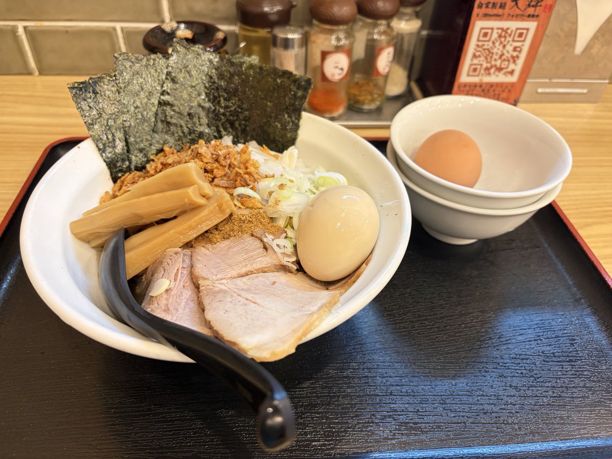 kenji_170's tweet photo. 【デロ麺No.1】

マジで美味過ぎた

ブラッシュアップした手揉み麺の油そば

それがコチラです

NO デロ麺,NO LIFE.

#tukemendaiki
#TERU_daiki

このラーメン屋さんのせいで
他の油そばが食べれなくなった アゲイン https://t.co/HRf2xKXhxk