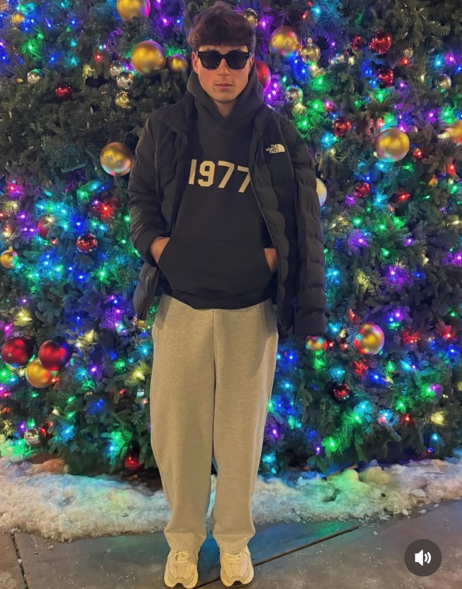 bugbbb198888's tweet photo. Who down for a train tn on #parkerridgeway I mean what a hot piece of ass #WOULD #yupallmine  hmuuuuu (505) 503-4455!!!!! https://t.co/1bDdj4nlbZ
