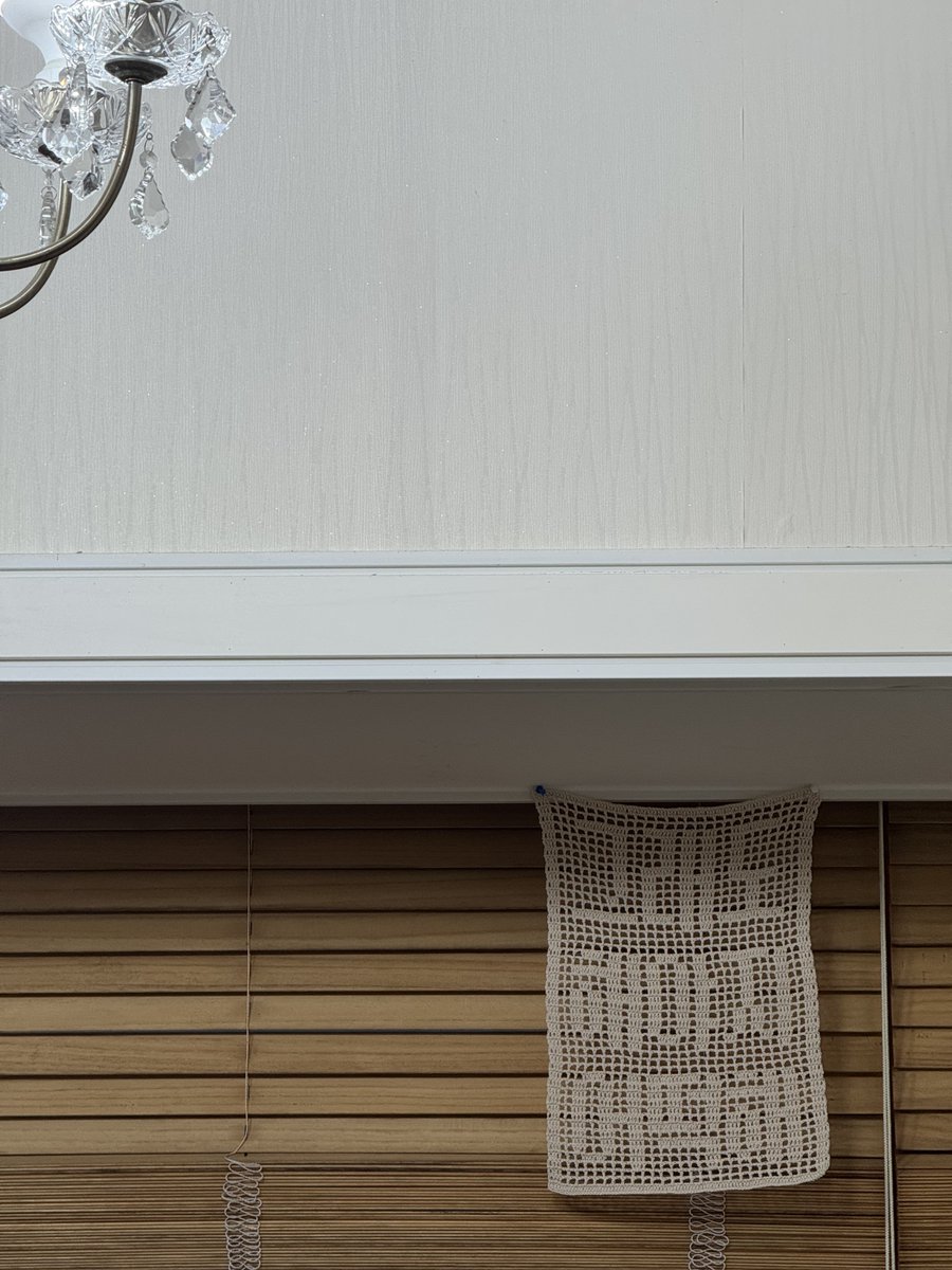 ruby_luv__'s tweet photo. 울엄마 냅다 이거 떠서 거실에 걸어둠 
네 ㅜㅜ https://t.co/wmA7CYECKe