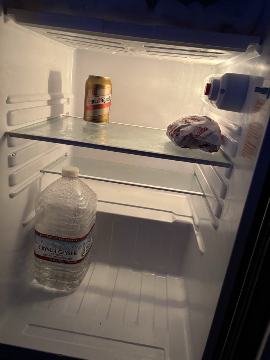 fruitpibble's tweet photo. fridge lowkey stocked rn https://t.co/ENfkyDDlqa