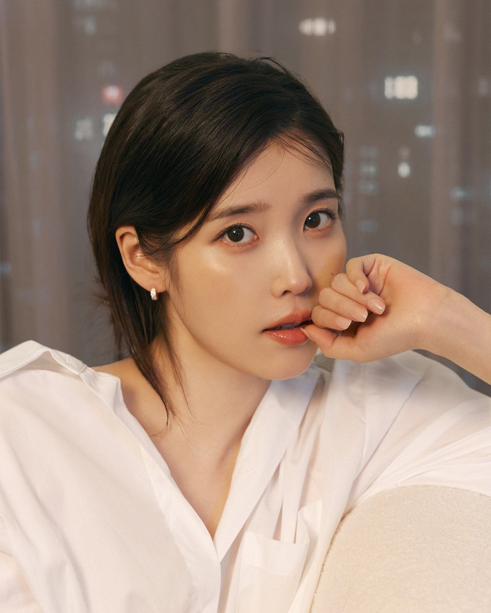 iuedelweiss's tweet photo. 에스티로더 코리아 인스타그램 #아이유
Estée Lauder Korea Instagram Post #IU https://t.co/E5ZD03uCo6