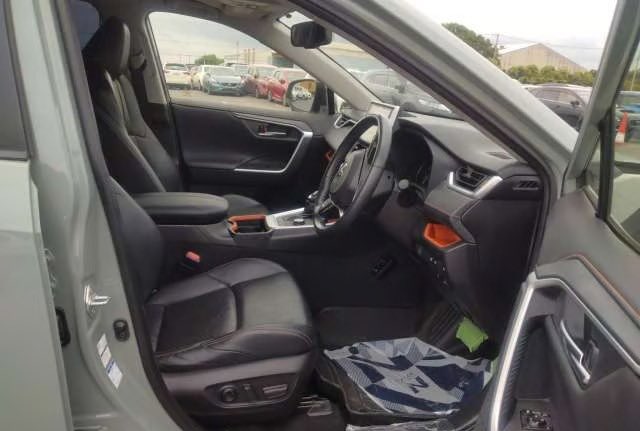 TembeaKenya4's tweet photo. RAV4 Adventure bought from the auction.
Call us today via 0757356989 https://t.co/a3mk19rSAD