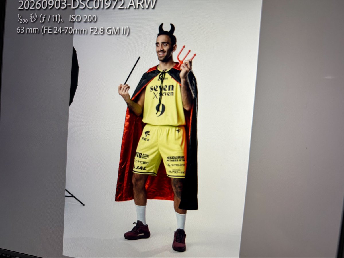 89ERS_Official's tweet photo. カメラマン一押し☝️の
セルジオ先生もど〜ぞ〜🤲🧛‍♂️

(小道具が壊れちゃいました😂)

#セルジオ・エルダーウィッチ
#89ERS https://t.co/MzQIcyoplZ
