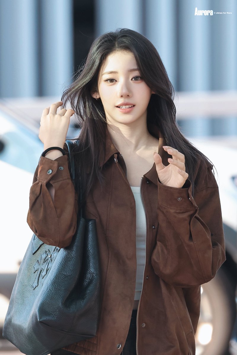 Aurora080814's tweet photo. 260903 잘생긴 하죠😎

#RORA #로라 #BABYMONSTER #베이비몬스터 https://t.co/G1XaB1ktAD