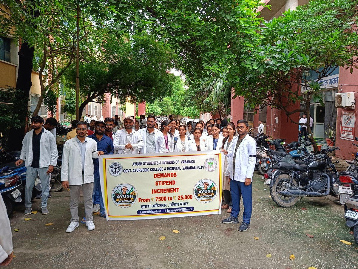 Dkdheeraj8380's tweet photo. Equal Work, Equal Pay is law. UP paying AYUSH ₹7.5K vs MBBS ₹25K is clear discrimination. We demand ₹25K!
@ayushupdept
@dayalugurubjp @SureshKKhanna @CMOfficeUP
@upayushdept @moayush
#25kforAYUSH 
#hikeAYUSHstipend 
#AYUSHInternsUP https://t.co/ZvWyYWu9rX
