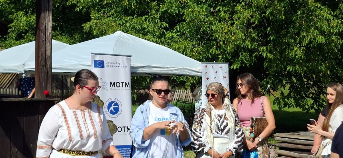AjsptSuceava's tweet photo. Acolo unde diferențele se întâlnesc, se nasc punți. 🤝❤️
La Putna, 34 de femei – 17 din România și 17 refugiate din Ucraina – au făcut primul pas într-o experiență interculturală construită prin sport, încredere și comunitate.
Kick of meeting on Mentor on the Move project. https://t.co/4ssXKtQ3pz