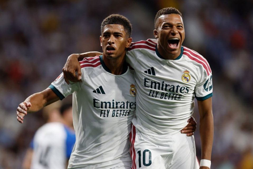 PrediktFootApp's tweet photo. 🚨🤍 MBAPPÉ 🤝 BELLINGHAM : ÇA VA BEAUCOUP MIEUX !

La relation entre les deux stars du Real Madrid se serait nettement améliorée cette saison. 📈

Une bonne nouvelle pour le Real… parce que ce duo à 100%, ça peut faire très mal. 😮‍💨🔥 https://t.co/0bmiVDIOwG