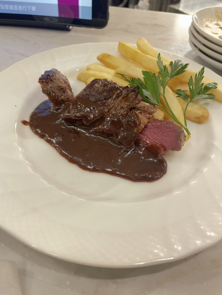 koki_gourmet's tweet photo. 【赤白】📍梅田

1枚目の写真でどこかわかる人多数🫰
もはや言葉不要。
行ったことない人悪いこと言わんから一回行っとき。笑

#梅田グルメ
#グルメ
#ビストロ https://t.co/8Vg6S4li2i