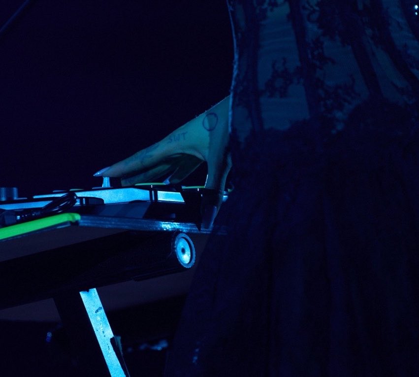 chaescvnty's tweet photo. ariana looping with the act 1 dress gives me big big feelings https://t.co/X6aHcQIVSx
