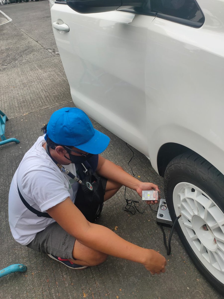 SmwGwOto's tweet photo. Untung ada TPMS,  jadi tahu klo ban kempes, di cek gk ada bocor, pompa dulu sebelum jalan.
Nungguin ban ngembang sambil sebats , enak jg, rasanya ada  dingin2n nya, relatif enteng narik nya, ada sedikit rasa earthy khas matcha dan ada manis2 nya. https://t.co/SucmO4ohBe
