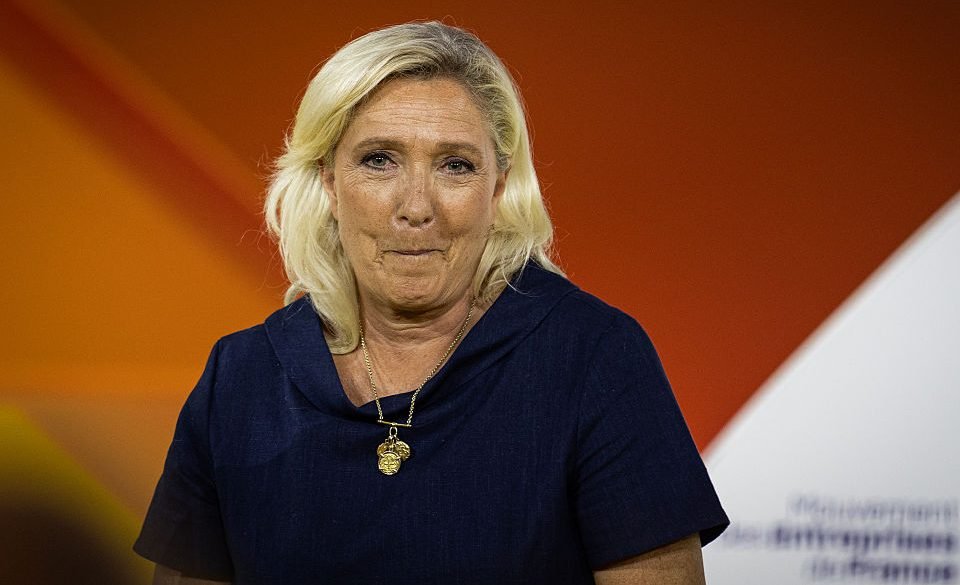 BasilTheGreat's tweet photo. 🚨BREAKING: MARINE LE PEN MAKES MAJOR ANNOUNCEMENT ON ISLAM

"I will put to the French people, by referendum, a major law to combat Islamist ideologies, including a range of strong measures"

The French people are getting a referendum on fighting Islam in France

This is huge https://t.co/4VXBAG15Xh