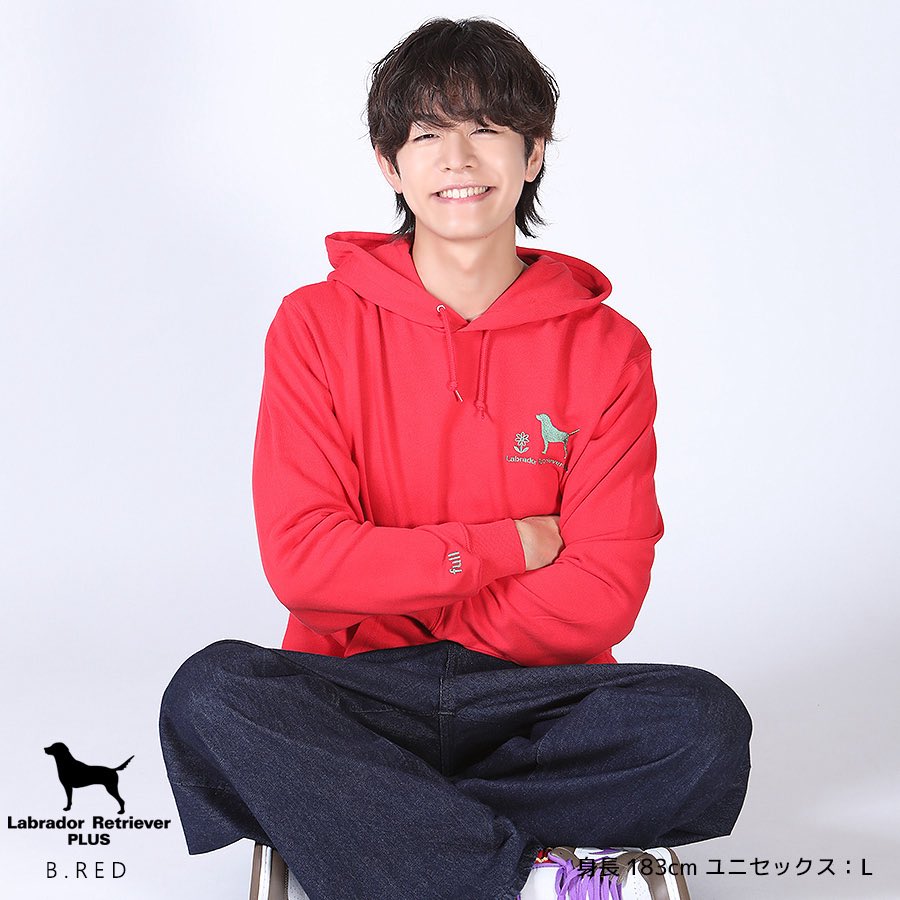 yuta_show_wa's tweet photo. 【受注開始】

本日17時から「Labrador Retriever PLUS」様とのコラボアイテムが受注開始となります🐕！

カラーバリエーションもたくさん！
僕なりの幸せを込めたデザイン、ぜひお手に取って着ていただきたいです👦🏻
よろしくお願いいたします✨！

商品ページはこちらから💁‍♂️
https://t.co/2Z7XHTnSX2 https://t.co/z6bgtskLMN