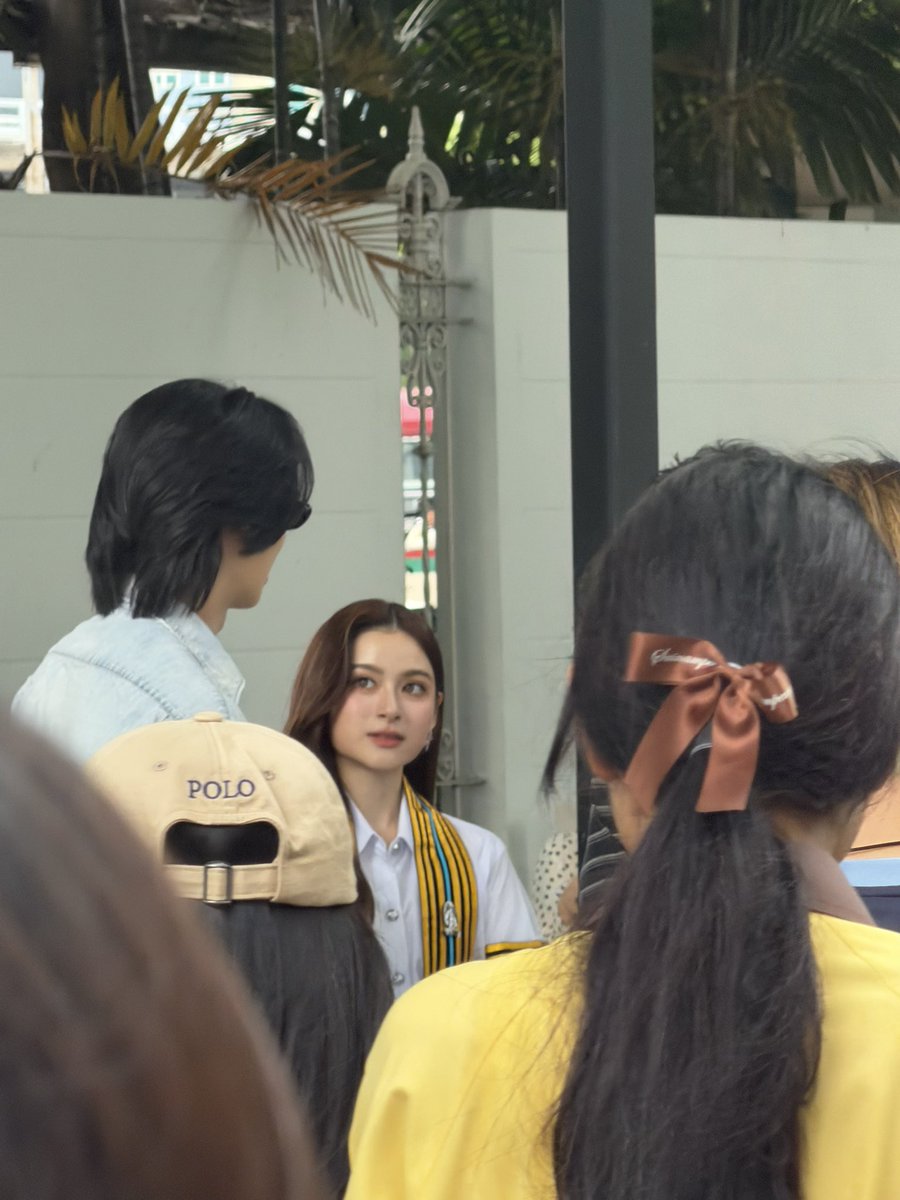 gugroo_oIo's tweet photo. แวะมาหาจิ๋ววว 🥺🤏🏻 เจอพี่วินกับพี่เตพอดีเลย เลยไม่ได้เดินเข้าไปถ่ายรูปใกล้ๆ เจอแค่นี้ก้ชื่นใจแล้วว 💓🐻
CONGRAT PRIM NEW JOURNEY
#PrimiilyGraduationsDay
#primiily #ลูกหมีของพรีม https://t.co/acuZDKqssw