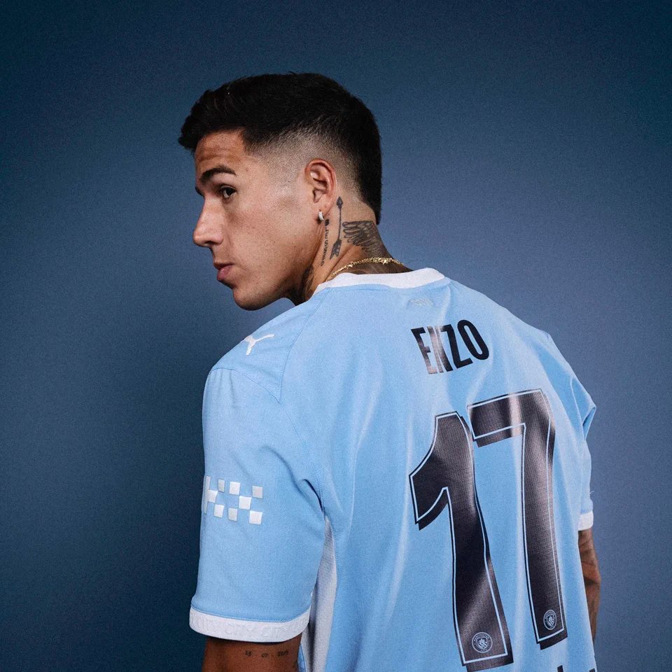 TouchlineX's tweet photo. 🚨🗣️ 𝗡𝗘𝗪: Gary Neville: "Enzo Fernandez is better than Elliott Anderson, better than Mateus Fernandes, better than Tonali, better than Guimarães."

"Manchester City have signed THE TOP Premier League midfielder, the best among the ones that got transfered this summer." https://t.co/Pyt4pRBjA3