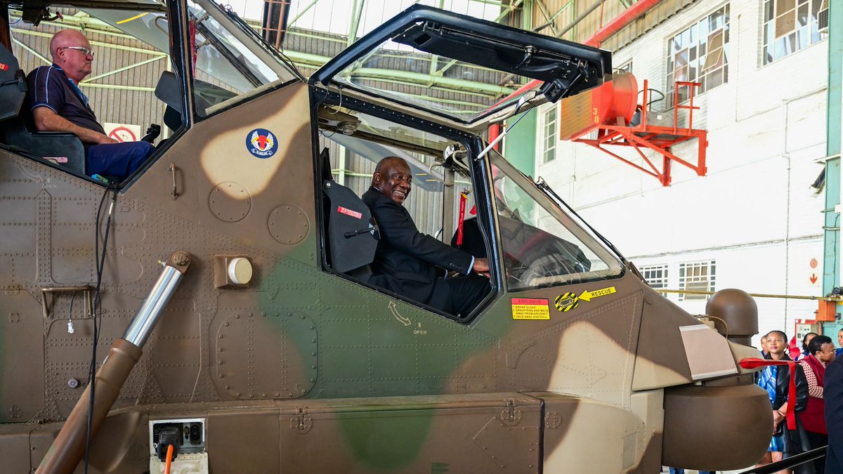 SANDF_ZA's tweet photo. President Cyril Ramaphosa Visits Denel.
https://t.co/H2QAH9FWa5
#MODMV
#SANDF https://t.co/rOnfal1CJ2