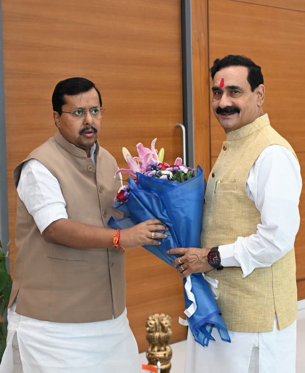drnarottammisra's tweet photo. आज दिल्ली में भारतीय जनता पार्टी के यशस्वी राष्ट्रीय अध्यक्ष, आदरणीय श्री @NitinNabin जी से सौजन्य भेंट कर उनका मार्गदर्शन प्राप्त किया। https://t.co/YYzmiiIDnf