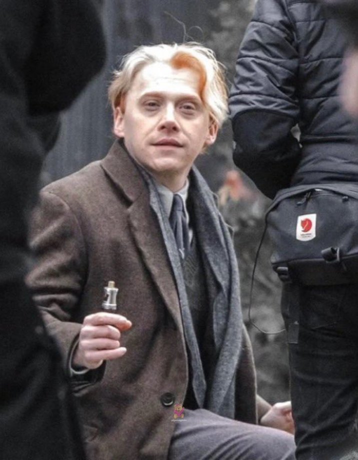 pijamagazin's tweet photo. Ron Weasley, Hogwarts'a öğretmen olarak geri döndü. https://t.co/QuhW32mfiE