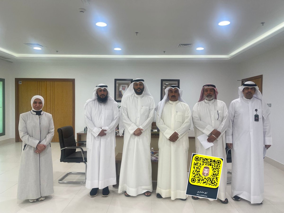 abo_mishary_kuw's tweet photo. كل الشكر ل الدكتور محمد الرشيدي مدير منطقة الفروانية الصحية و الدكتوره عبير العيسى رئيس وحدة الرعايه الأولية ول المهندس طلال الرشيدي رئيس الشؤون الهندسية على تعاونهم  بخصوص تنظيم مدخل حوادث مستشفى الفروانية وموعد استلام مركز #جنوب_عبدالله_المبارك https://t.co/nVyDdr0iXz