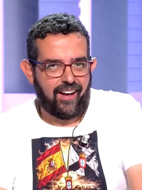 Thor_luisXVII's tweet photo. Si estos dos se unieran, saldría un Gonzalo Miró. https://t.co/dFxepD8h4o