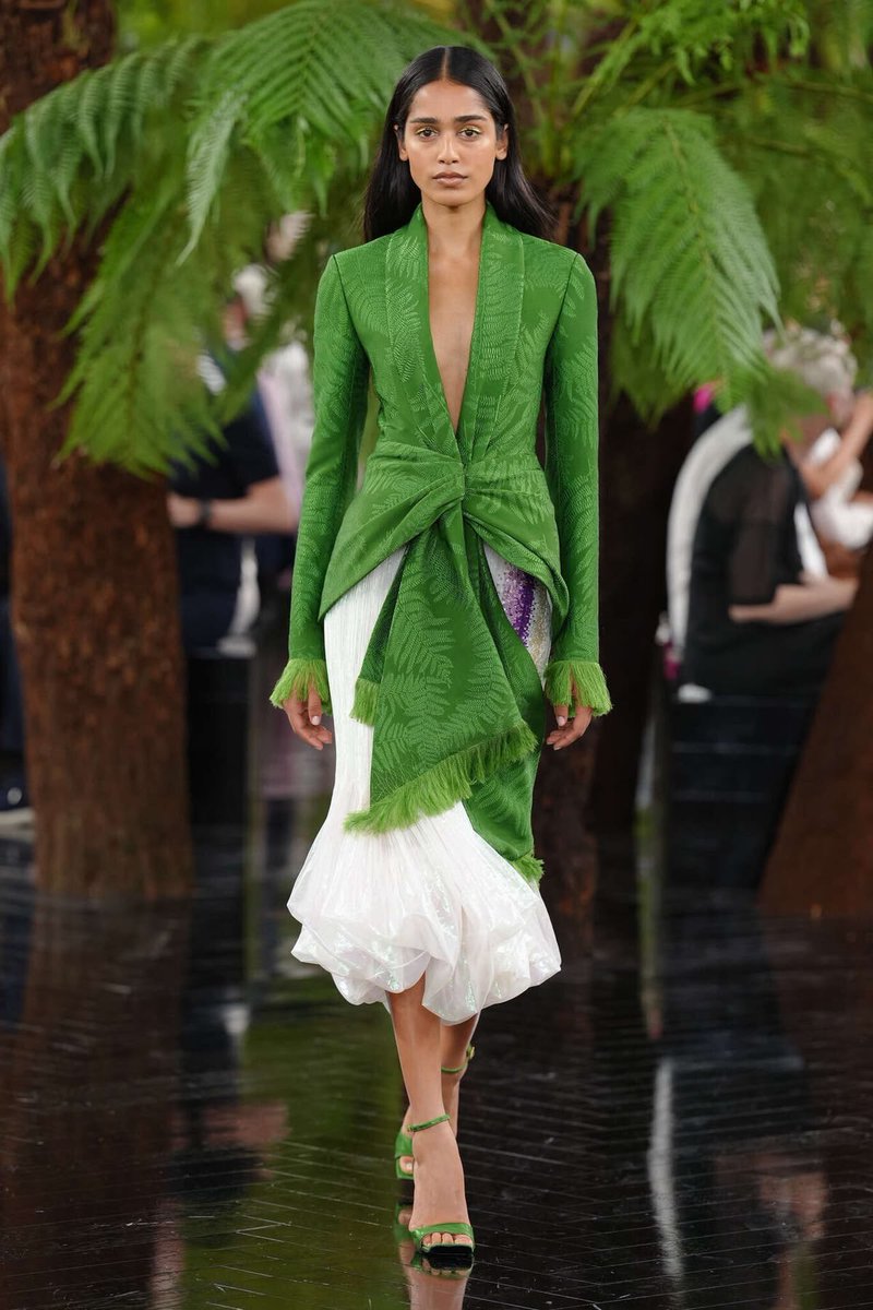 Mdu_Mchunu1's tweet photo. Christian Dior https://t.co/0HOpjorSnq