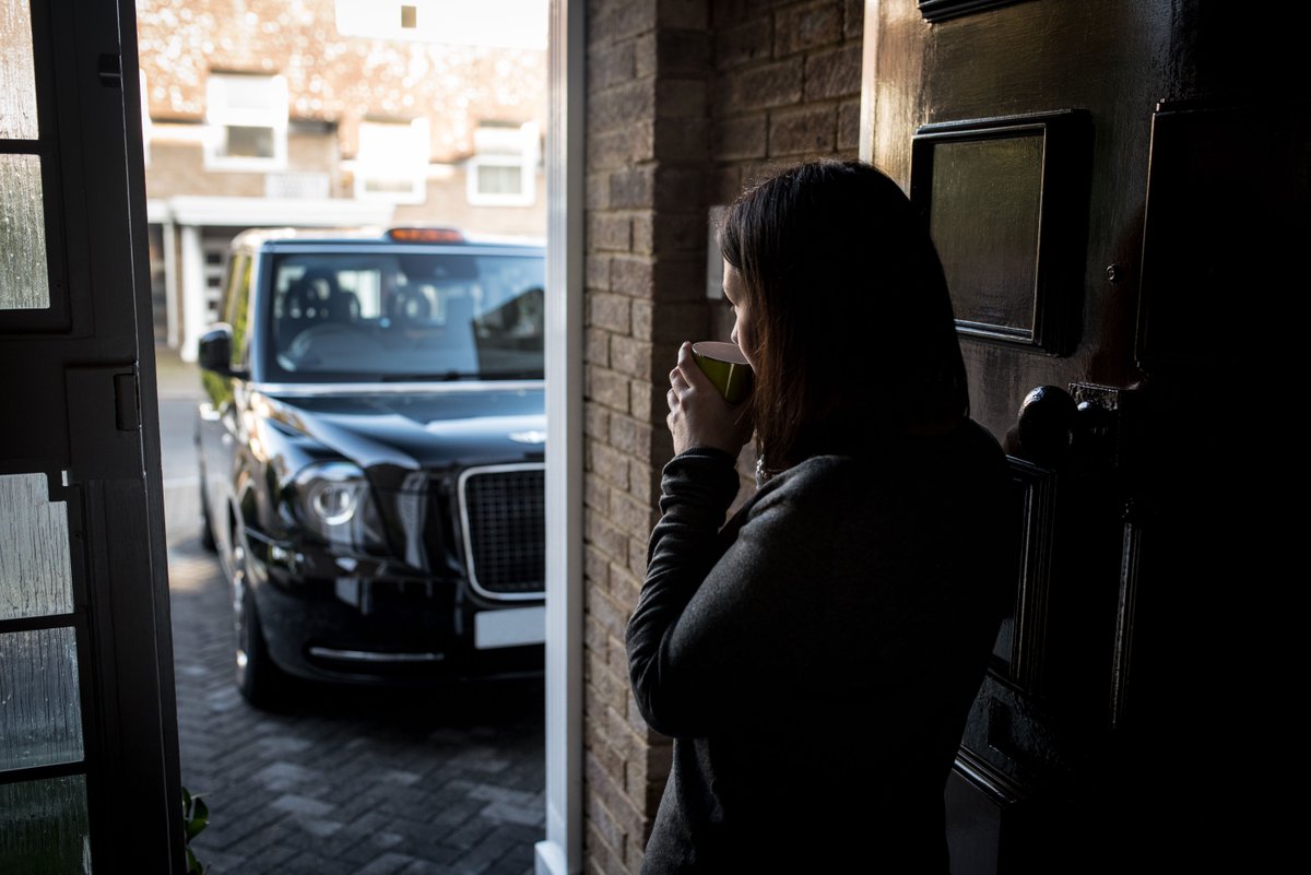 LondonEVCompany's tweet photo. Morning coffee. Open road. London calling. βοΈπ
Thereβs something special about starting the day behind the wheel of an iconic black cab. A city to navigate, people to meet and a thousand stories waiting to be told.
Hereβs to another day keeping London moving. π€
#blackcab https://t.co/2km3U8vd44