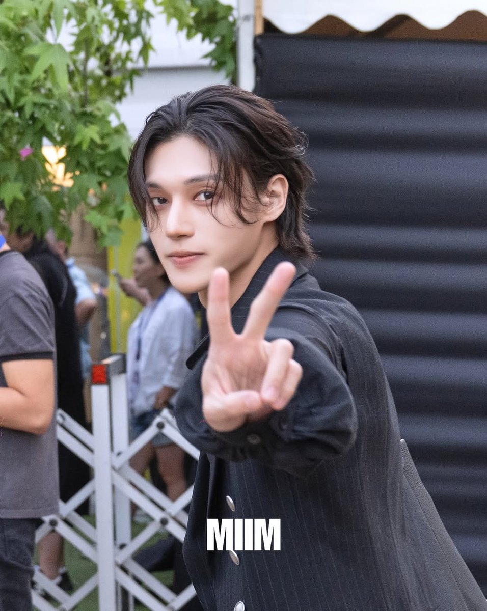 lemmonnamu's tweet photo. MIIM Magazine Turkiye Festival Behind Photo 

#ATEEZ #에이티즈 #WOOYOUNG #우영 #정우영 https://t.co/mR3zBcMuGM