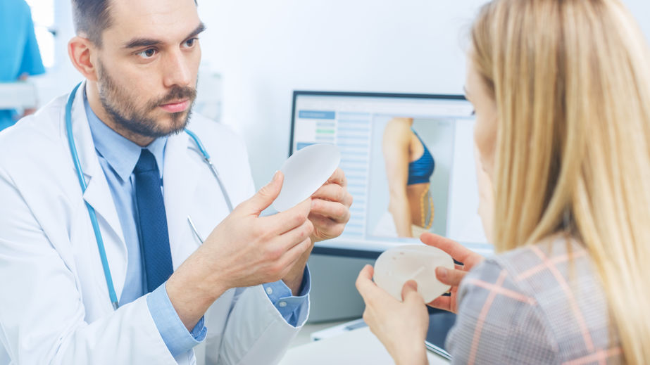 MackinawSurgery's tweet photo. Do You Have Questions About Implants?
Thinking about breast augmentation and implants? Ask a surgeon these 3 popular questions potential patients have.
#implants #breastimplants #mackinawsurgery
https://t.co/8FGEfhtCBq https://t.co/HF3Qj4ZVVp