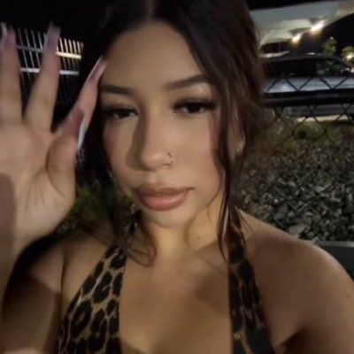 prettytinyvel's tweet photo. #NewProfilePic https://t.co/nG1PPDh7aQ
