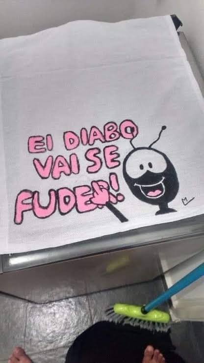 bitchpleasejs's tweet photo. aeeeee caralho porra bucetaaaa ate que enfim vou começar tomar meu tarja preta 
medicada eu vou ser uma maquina porraaaaaaaaaa  😭😭😭😭 https://t.co/h2a0dIV8kw