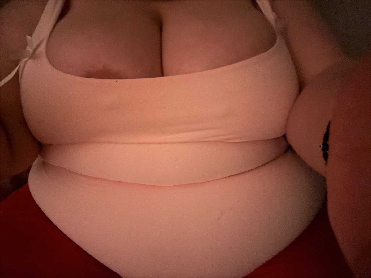 ChubbyBunnyX0's tweet photo. https://t.co/bB6ix9dWTk