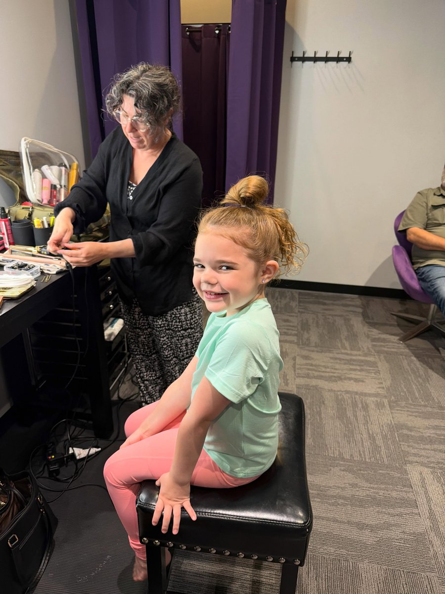 VenusLepp's tweet photo. I love hair and makeup before heading to set! Last Monday was so much fun—I can’t wait to share it in a couple of months! https://t.co/6U43xeAwOU
