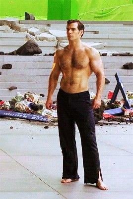 Qoyum__'s tweet photo. The young man in these pictures, Henry Cavill, grew up to become Superman… and eventually one of the most iconic men of his generation ✨🔥 https://t.co/jVzRVdE1Rz