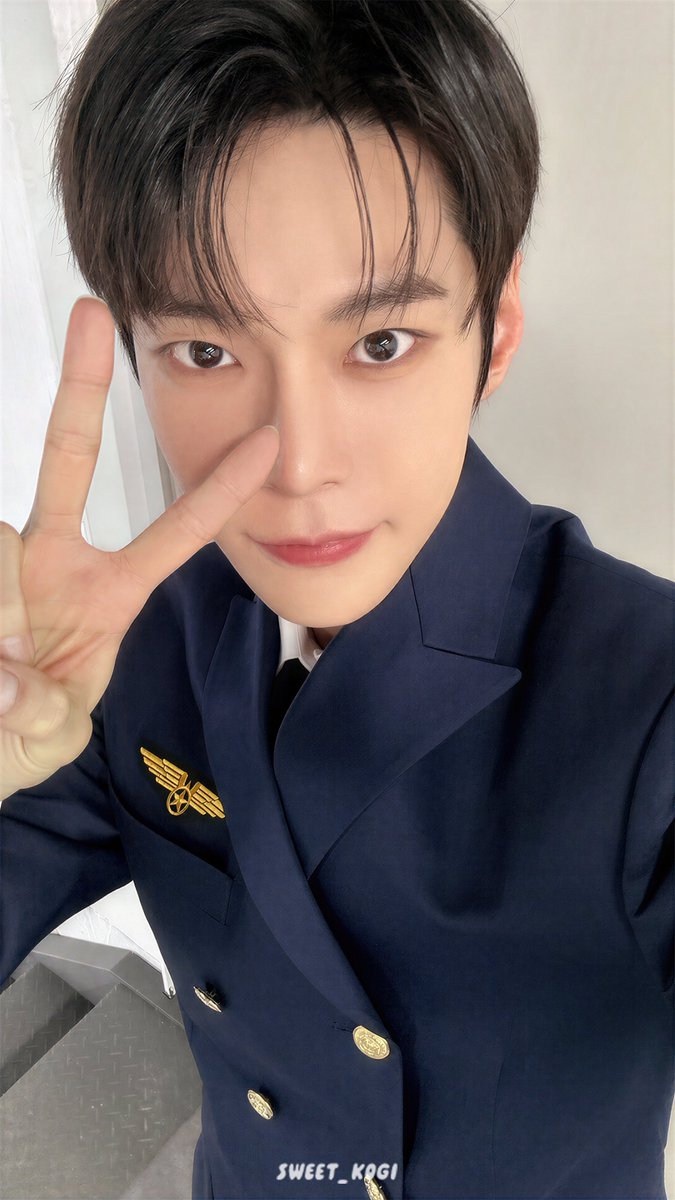 sweet_kogi's tweet photo. 비행 준비 도영
Ready for Takeoff DOYOUNG

#DOYOUNG #도영 
#NCTZONE #엔시티존
#READY_FOR_TAKEOFF #비행준비