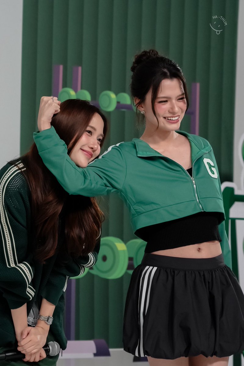 Ha_ThumteamFB's tweet photo. ค่ดจะน่ารักเลย🥰💚🤍

FREENBECKY WITH GRABFOOD
#GrabFoodถูกกว่าชัวร์xฟรีนเบคกี้
#ฟรีนเบค #Freenbecky
#srchafreen #beckysangels https://t.co/iZKQtcxrD0