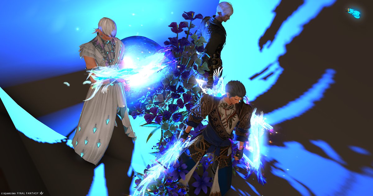l_zeromus's tweet photo. #violaはうす
クリア記念に絶エデン武器で撮ってきました。スタジオ様も武器もフレさんも素敵🔷✨ https://t.co/qre17PwhMO