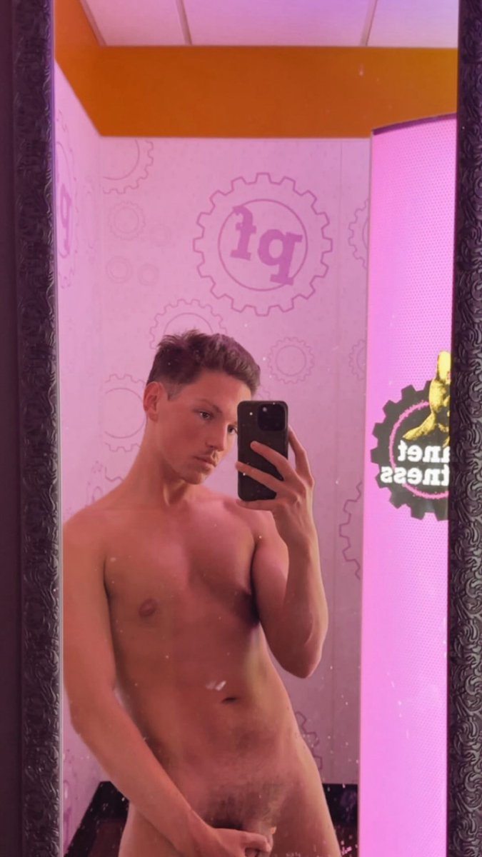 rva_tbd's tweet photo. Send nudes https://t.co/OO7tj6gCYY