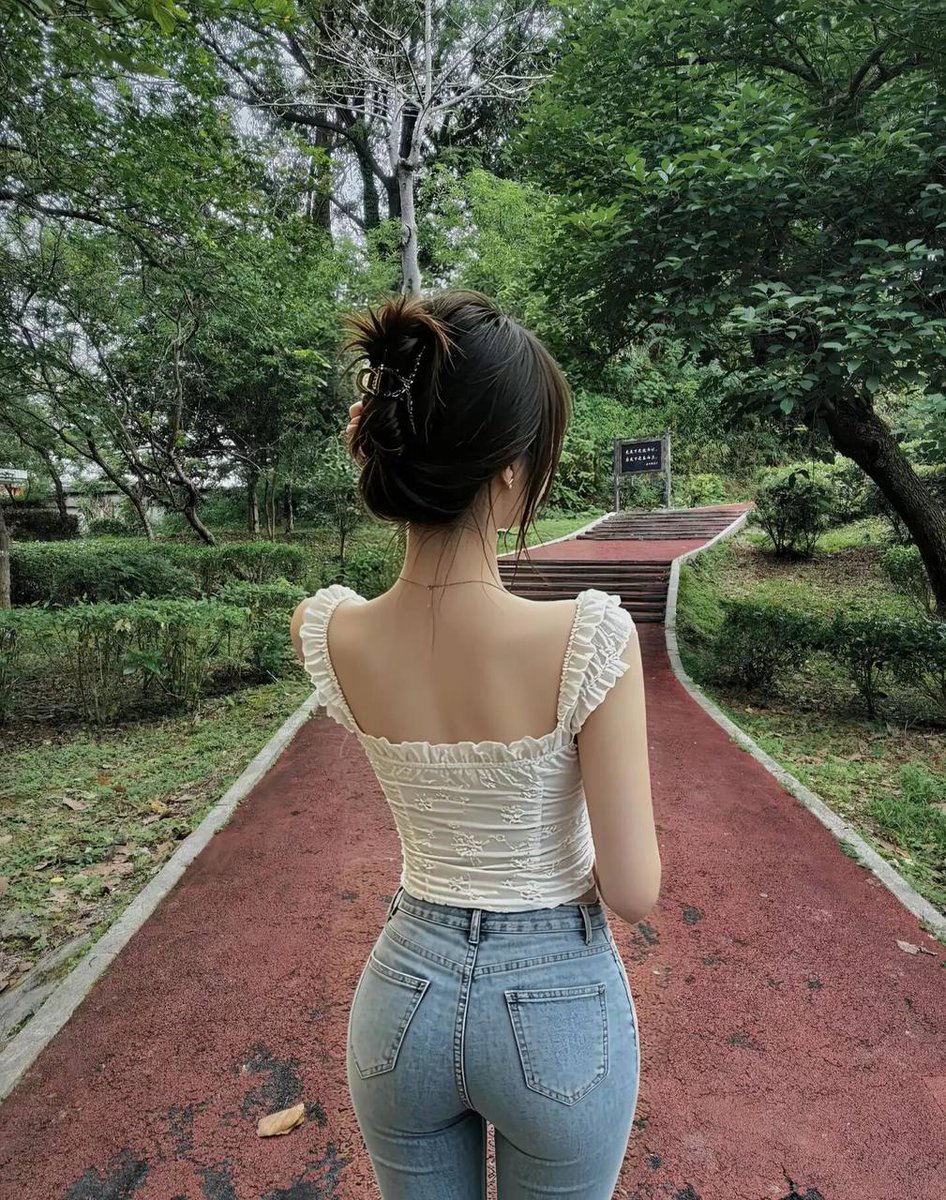 gorbuaa's tweet photo. 04年，准女大，乖巧懂事……  可以有新的朋友吗？？？好久没有做过了 https://t.co/gvzTJFUKqj