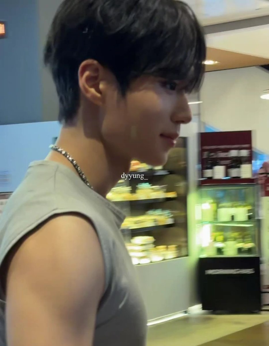 pockjs's tweet photo. kim boob junseo https://t.co/FmGWDljImM